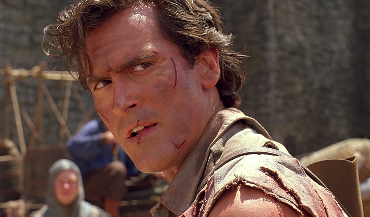 bruce-campbell-army-of-darkness-e1419365966824
